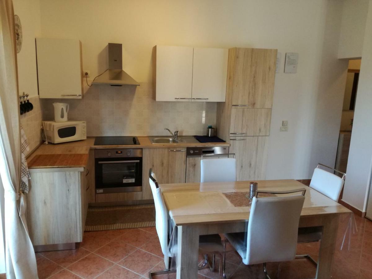 Apartment Vesna Veleniki Eksteriør billede
