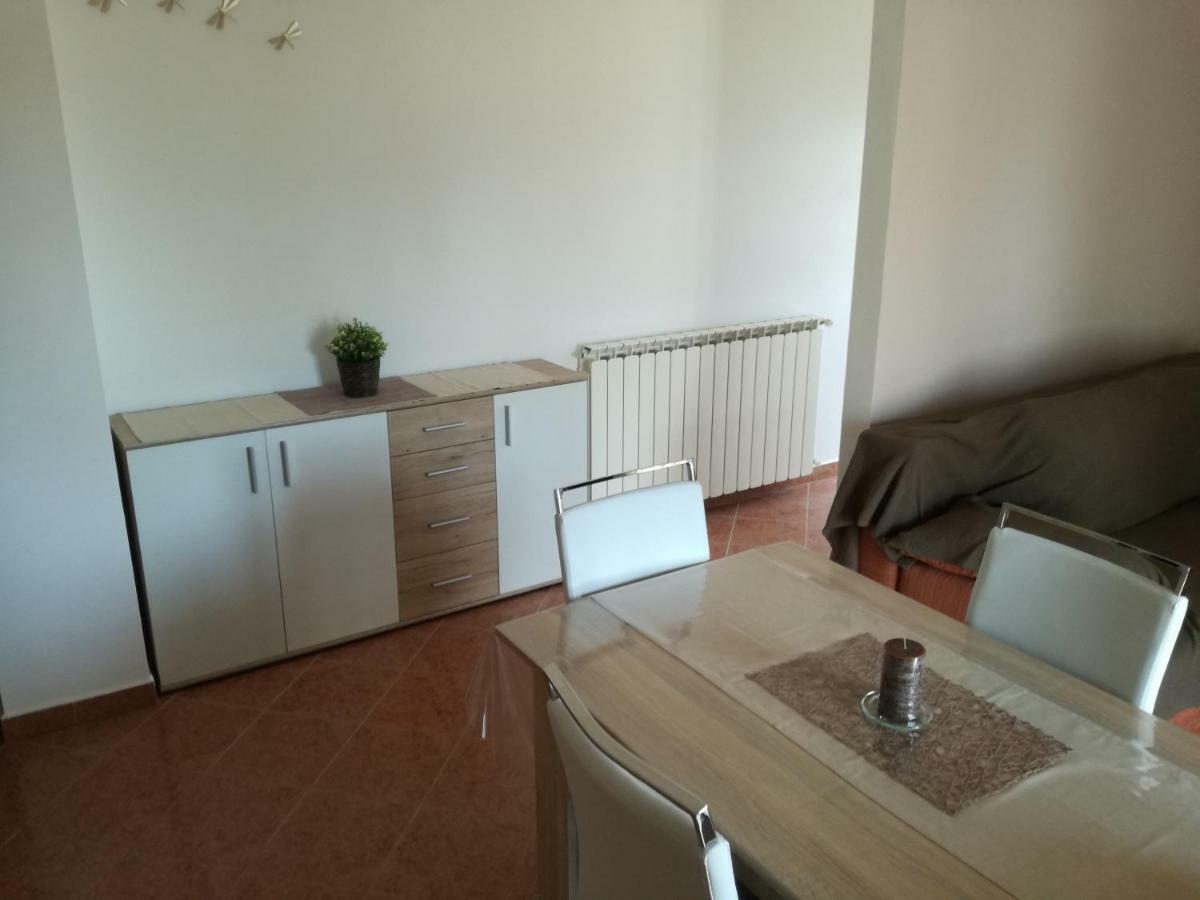 Apartment Vesna Veleniki Eksteriør billede