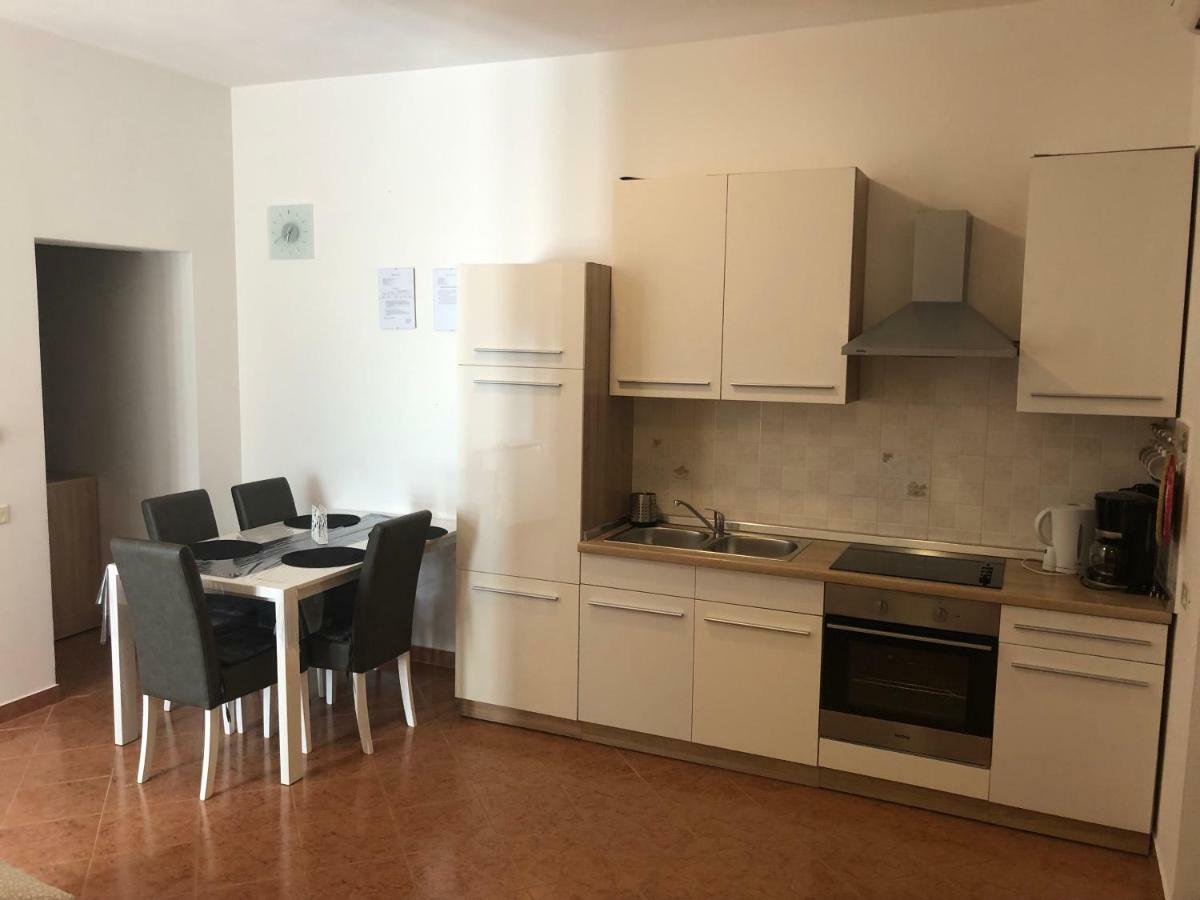 Apartment Vesna Veleniki Eksteriør billede